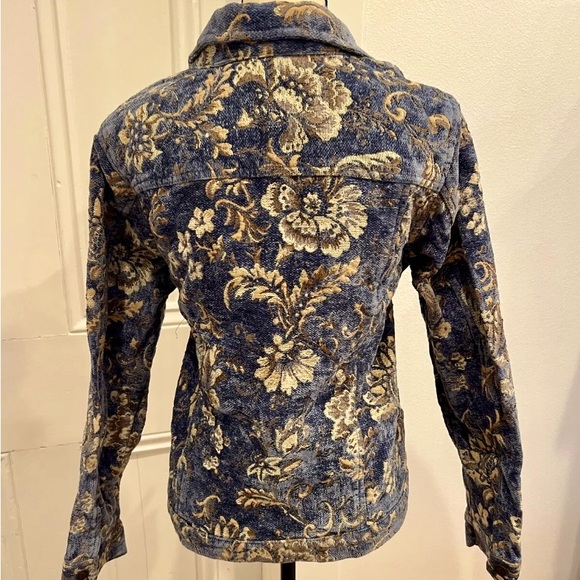 🌎DENIM & CO.🌎 FLORAL TAPESTRY SHORT JACKET NWOT🍂 - Picture 2 of 4